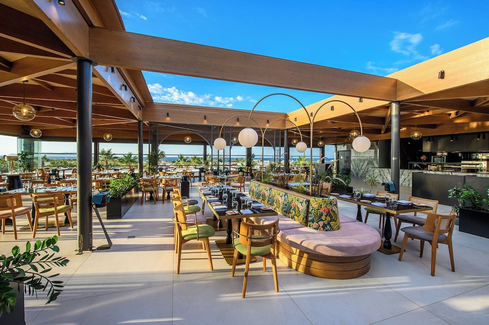 Stella Palace Aqua Park Resort — Restaurant & bars in Analipsi
