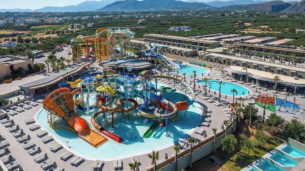 Stella Palace Aqua Park Resort — Attractions for children in Analipsi
