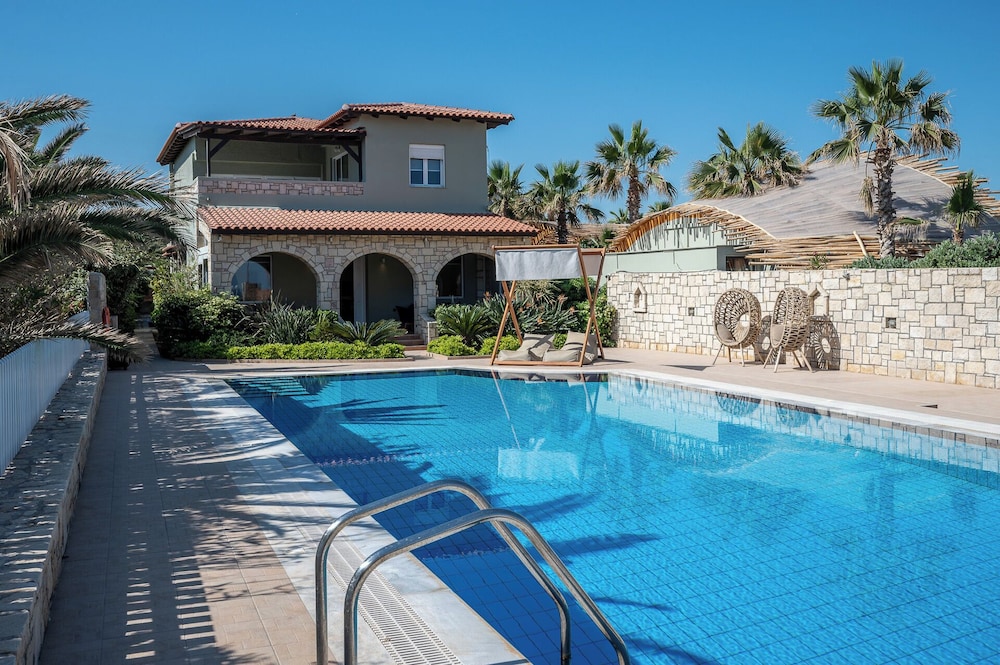 Stella Palace Aqua Park Resort — Swimming pool in Analipsi