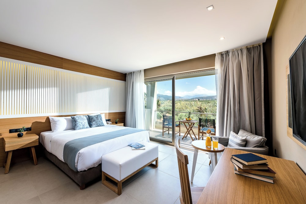 Stella Palace Aqua Park Resort — Hotel rooms in Analipsi
