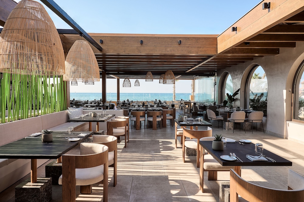 Stella Palace Aqua Park Resort — Restaurant & bars in Analipsi