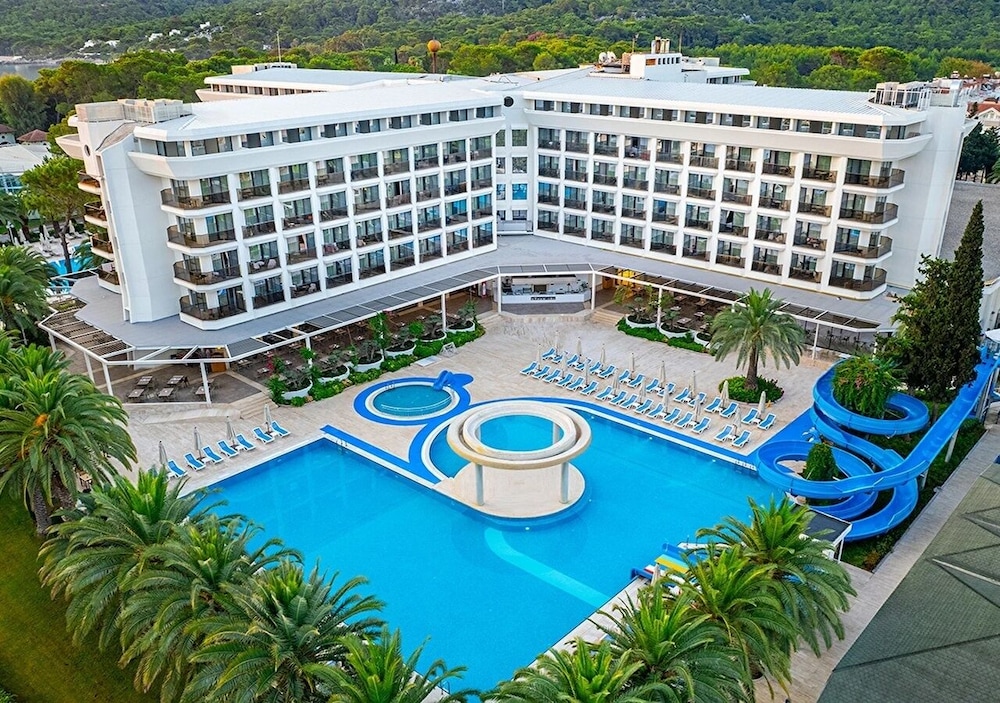 Ozkaymak Marina Hotel - Ultra All Inclusive — Main photo in Kemer