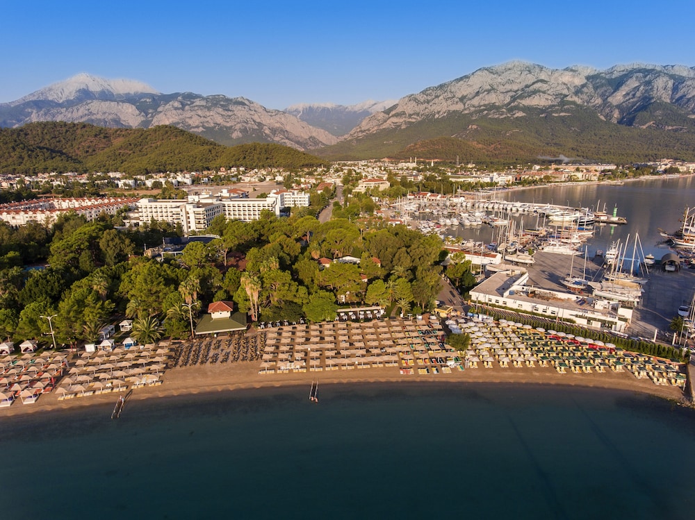 Ozkaymak Marina Hotel - Ultra All Inclusive — Beach in Kemer
