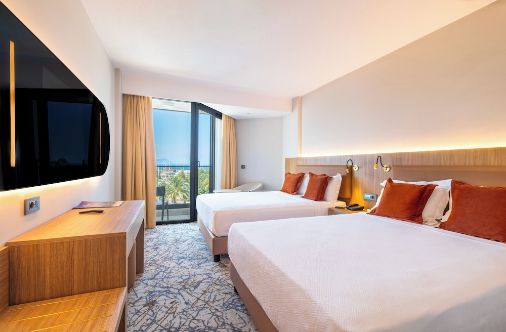 Ozkaymak Marina Hotel - Ultra All Inclusive — Hotel rooms in Kemer