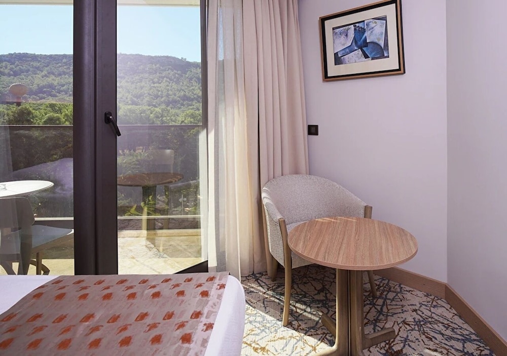 Ozkaymak Marina Hotel - Ultra All Inclusive — Hotel rooms in Kemer