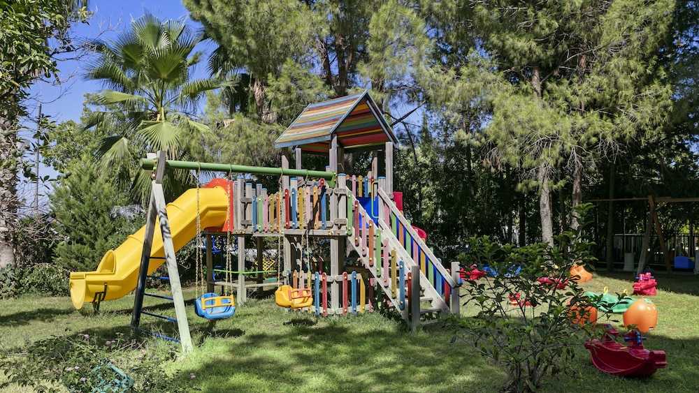 Ozkaymak Marina Hotel - Ultra All Inclusive — Attractions for children in Kemer