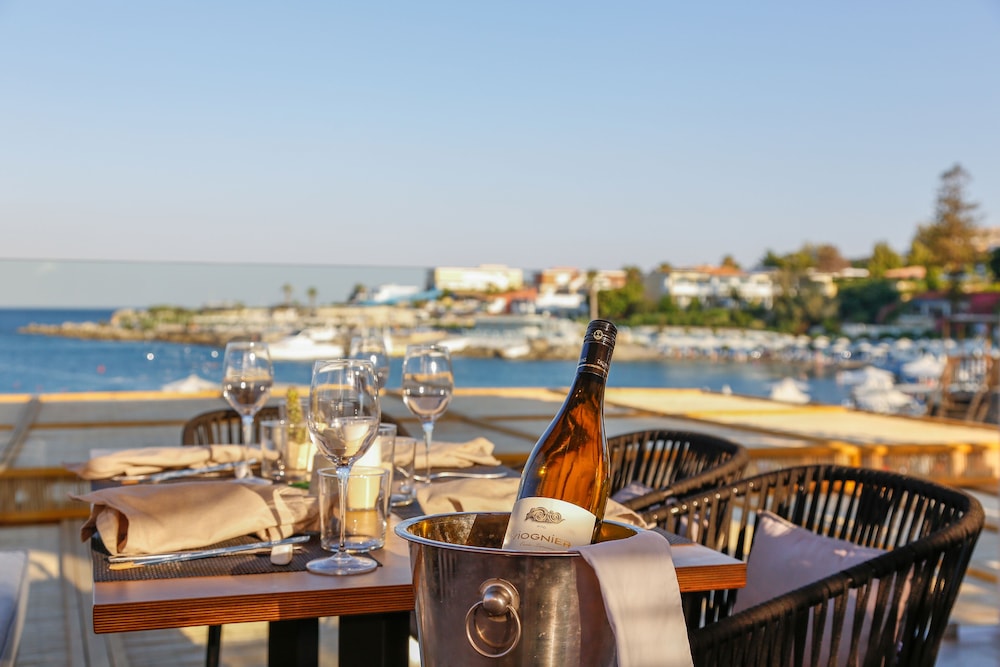 Eden Roc Resort Hotel — Restaurant & bars in Kallithea (Rhodes), South Aegean