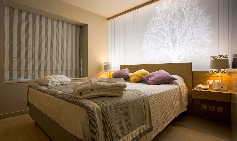 Eden Roc Resort Hotel — Hotel rooms in Kallithea (Rhodes), South Aegean