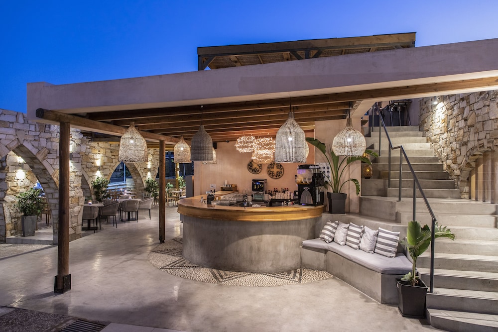 Eden Roc Resort Hotel — Restaurant & bars in Kallithea (Rhodes), South Aegean