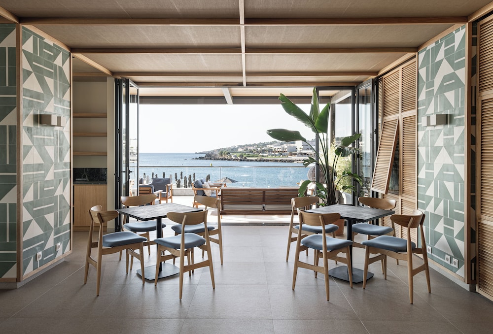 Eden Roc Resort Hotel — Restaurant & bars in Kallithea (Rhodes), South Aegean