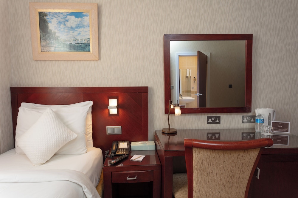 The Savoy Jersey — Hotel rooms in Trinity