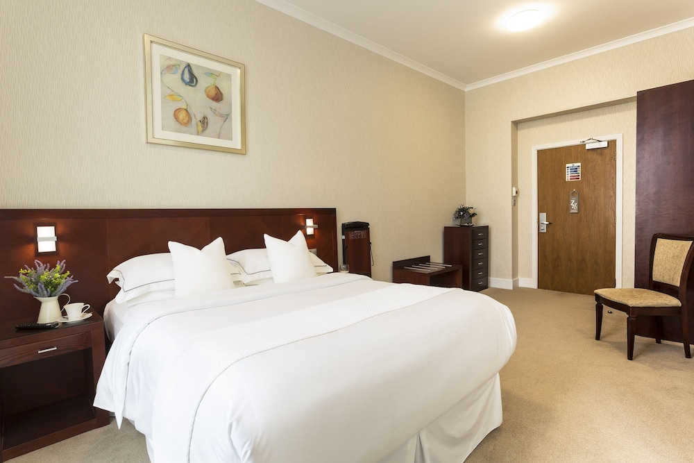 The Savoy Jersey — Hotel rooms in Trinity