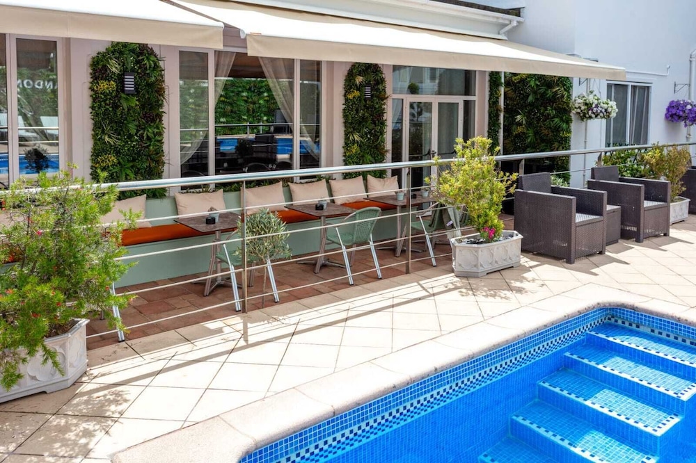 The Savoy Jersey — Swimming pool in Trinity