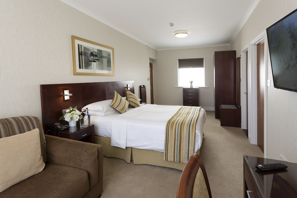 The Savoy Jersey — Hotel rooms in Trinity