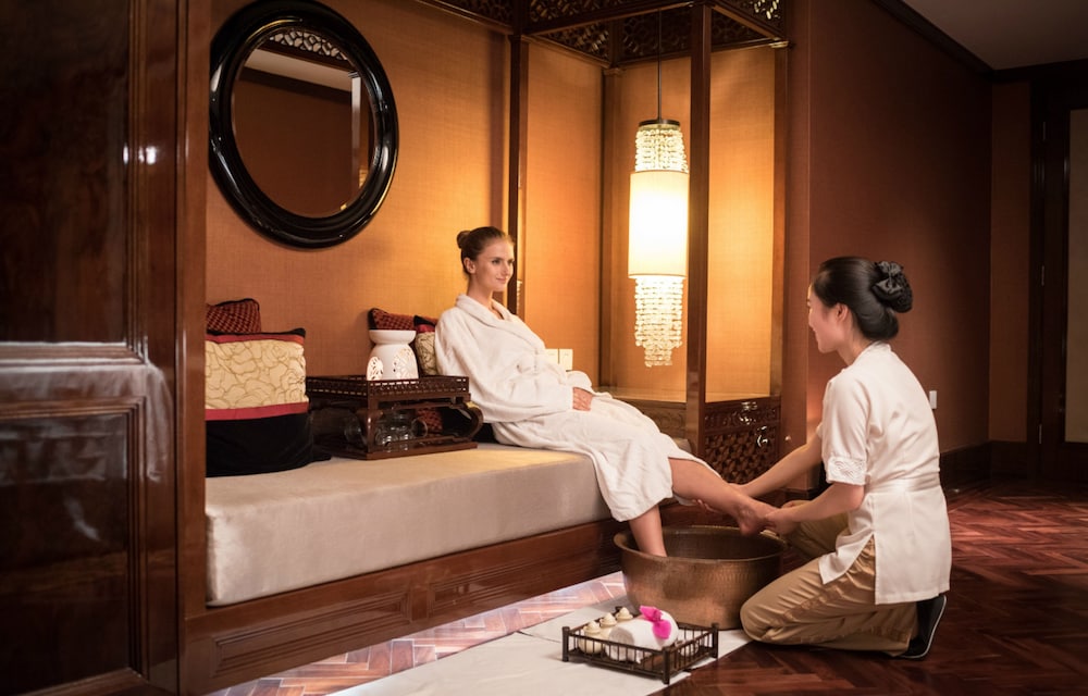 Fairmont Peace Hotel on the Bund — Spa in Shanghai, Shanghai