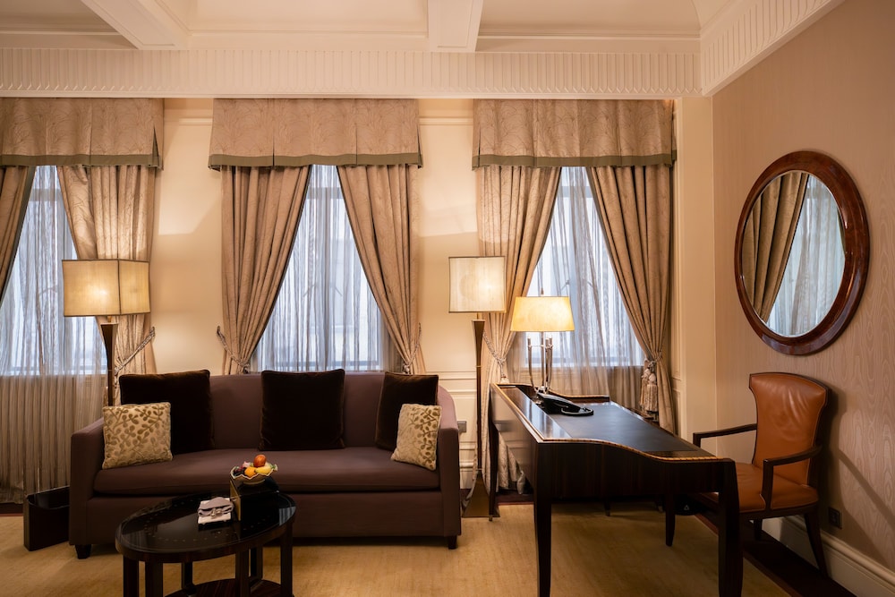 Fairmont Peace Hotel on the Bund — Hotel rooms in Shanghai, Shanghai