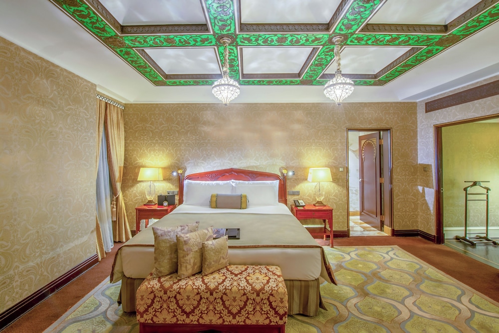 Fairmont Peace Hotel on the Bund — Hotel rooms in Shanghai, Shanghai