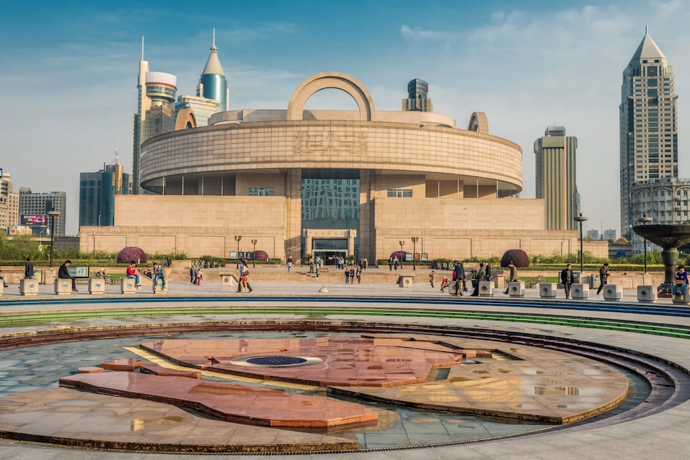 Fairmont Peace Hotel on the Bund — Attractions in the area in Shanghai, Shanghai