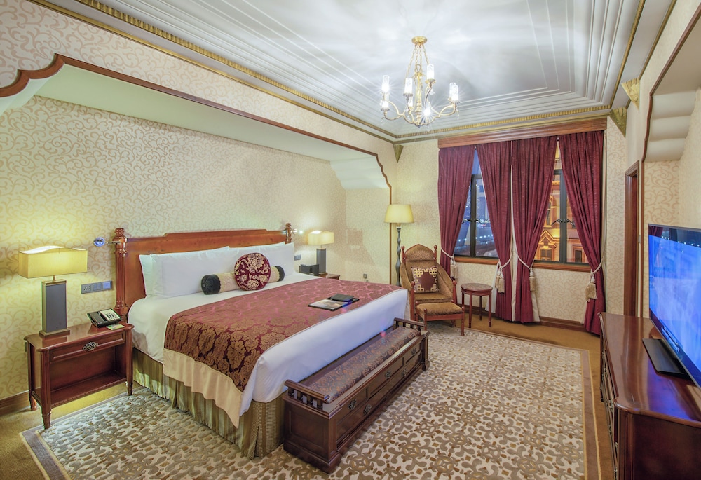 Fairmont Peace Hotel on the Bund — Hotel rooms in Shanghai, Shanghai