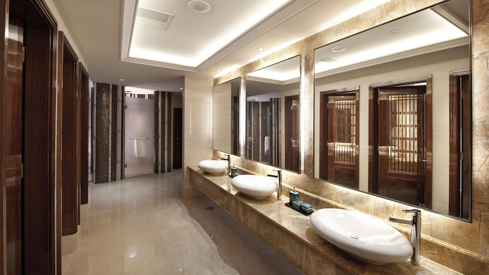 Fairmont Peace Hotel on the Bund — Spa in Shanghai, Shanghai