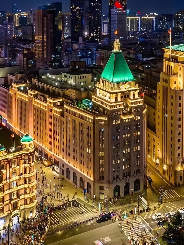 Fairmont Peace Hotel on the Bund — Hotel building in Shanghai, Shanghai