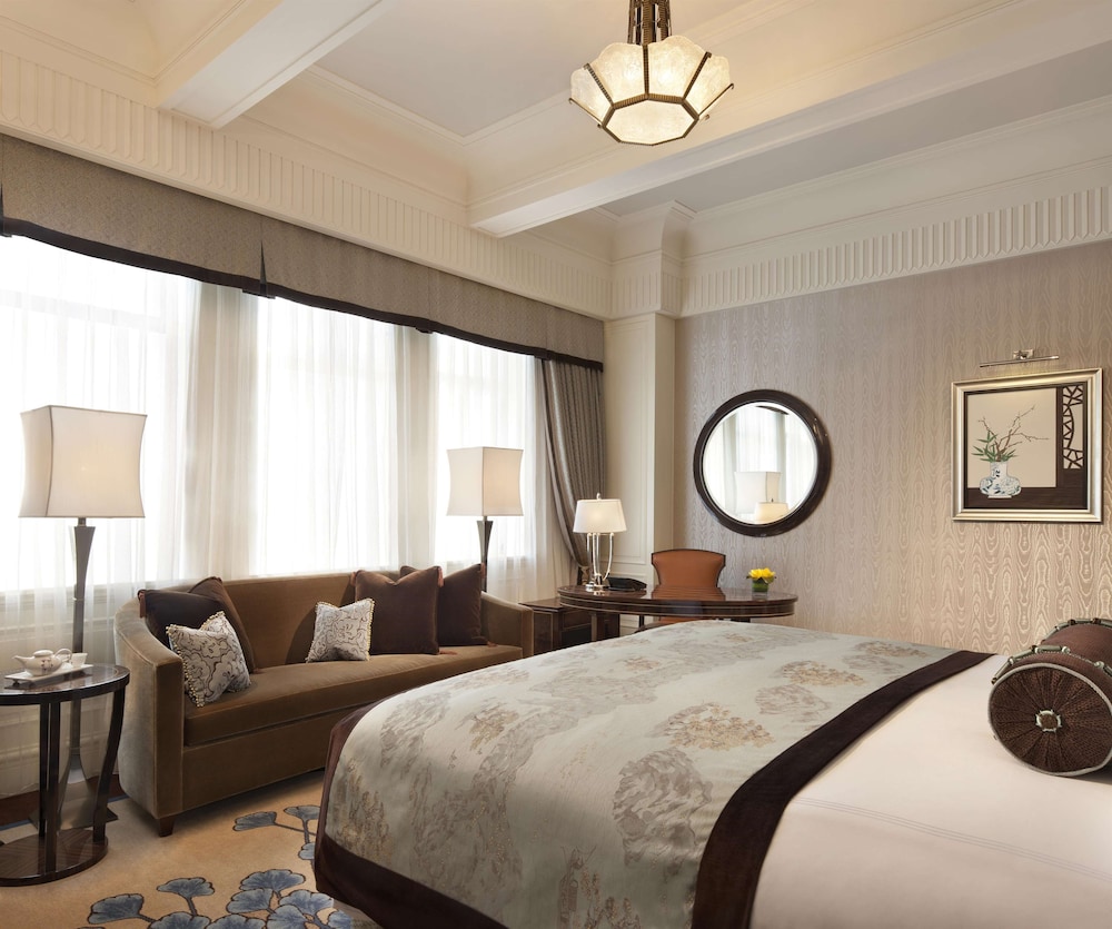 Fairmont Peace Hotel on the Bund — Hotel rooms in Shanghai, Shanghai