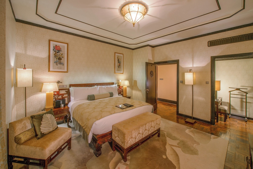 Fairmont Peace Hotel on the Bund — Hotel rooms in Shanghai, Shanghai