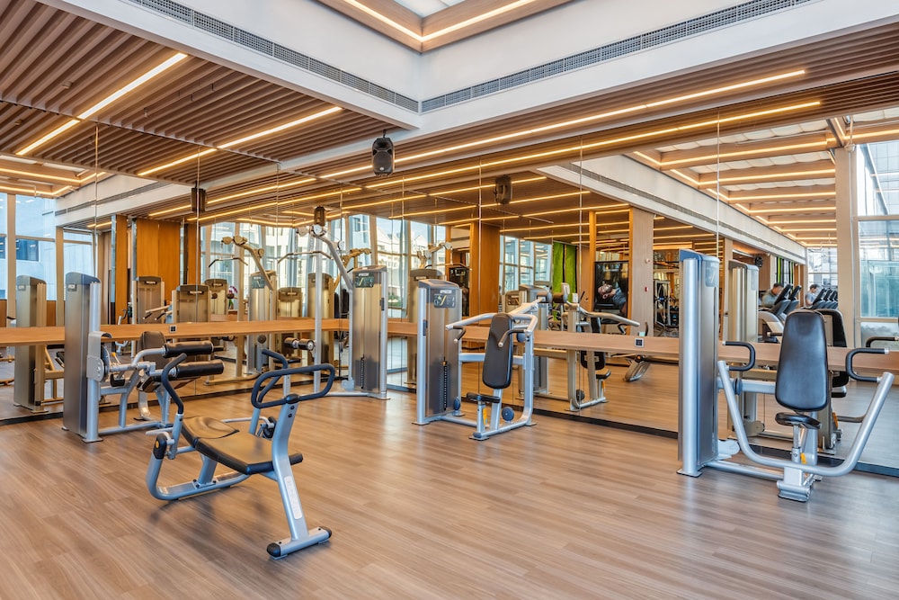 Hilton Shanghai Hongqiao — Sports & recreation in Shanghai, Shanghai