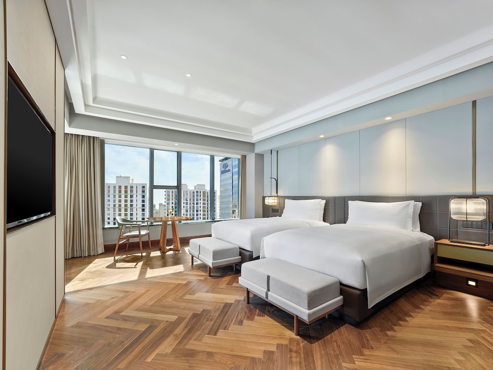 Hilton Shanghai Hongqiao — Hotel rooms in Shanghai, Shanghai