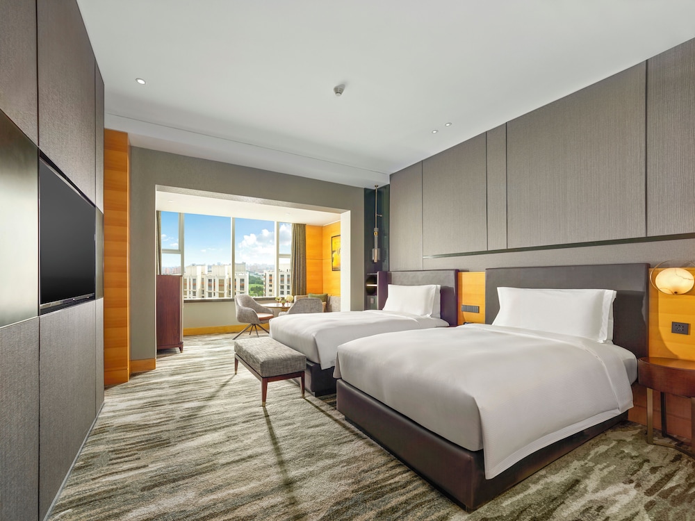 Hilton Shanghai Hongqiao — Hotel rooms in Shanghai, Shanghai