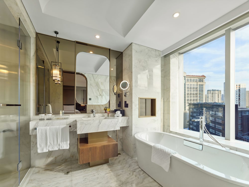 Hilton Shanghai Hongqiao — Hotel rooms in Shanghai, Shanghai