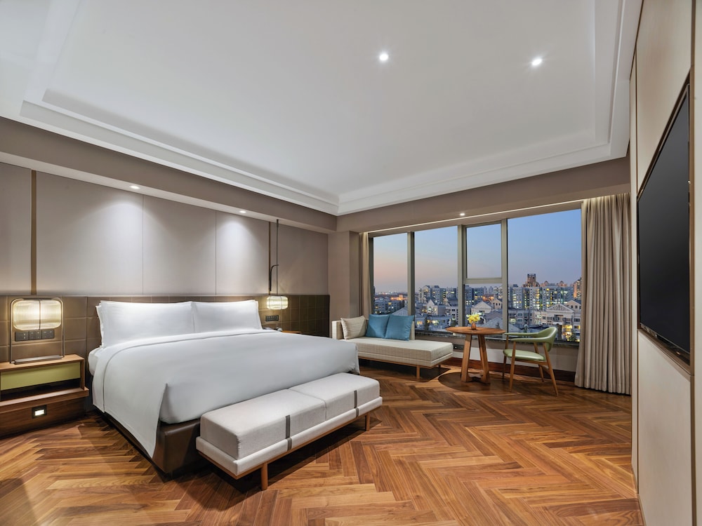 Hilton Shanghai Hongqiao — Hotel rooms in Shanghai, Shanghai