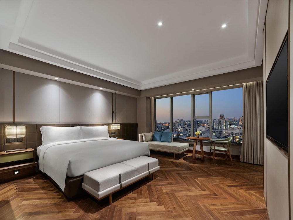Hilton Shanghai Hongqiao — Hotel rooms in Shanghai, Shanghai