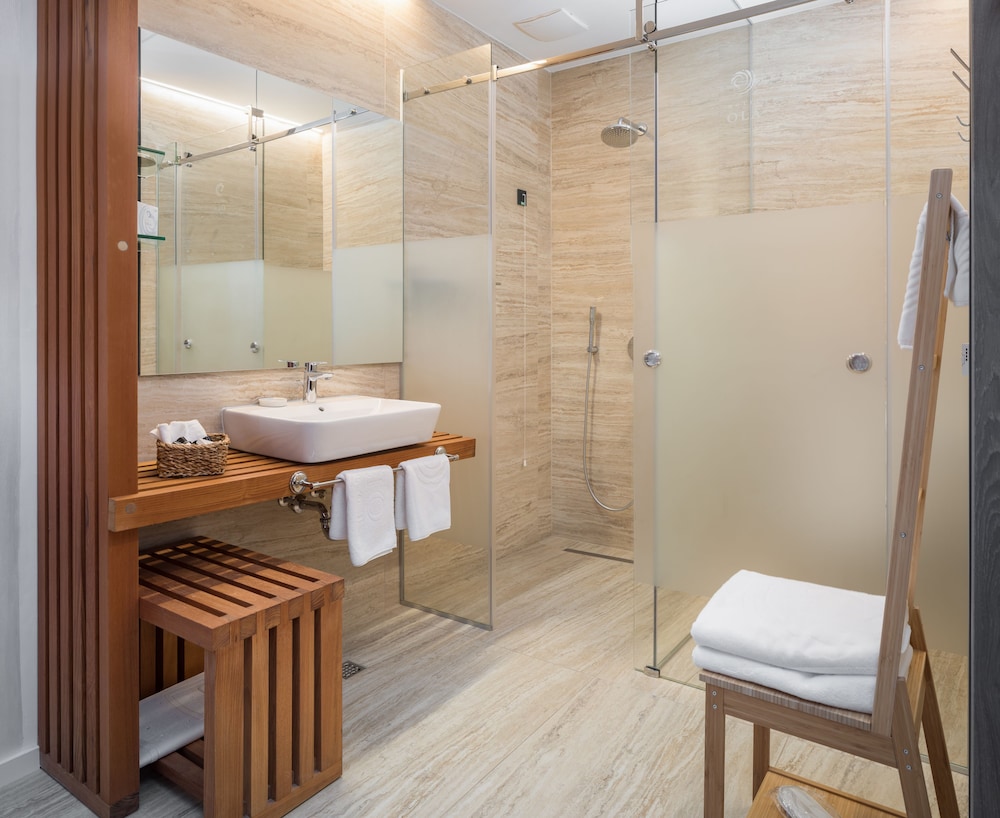 Hotel Ola - Adults Only — Hotel rooms in Seget Donji, Split-Dalmatia