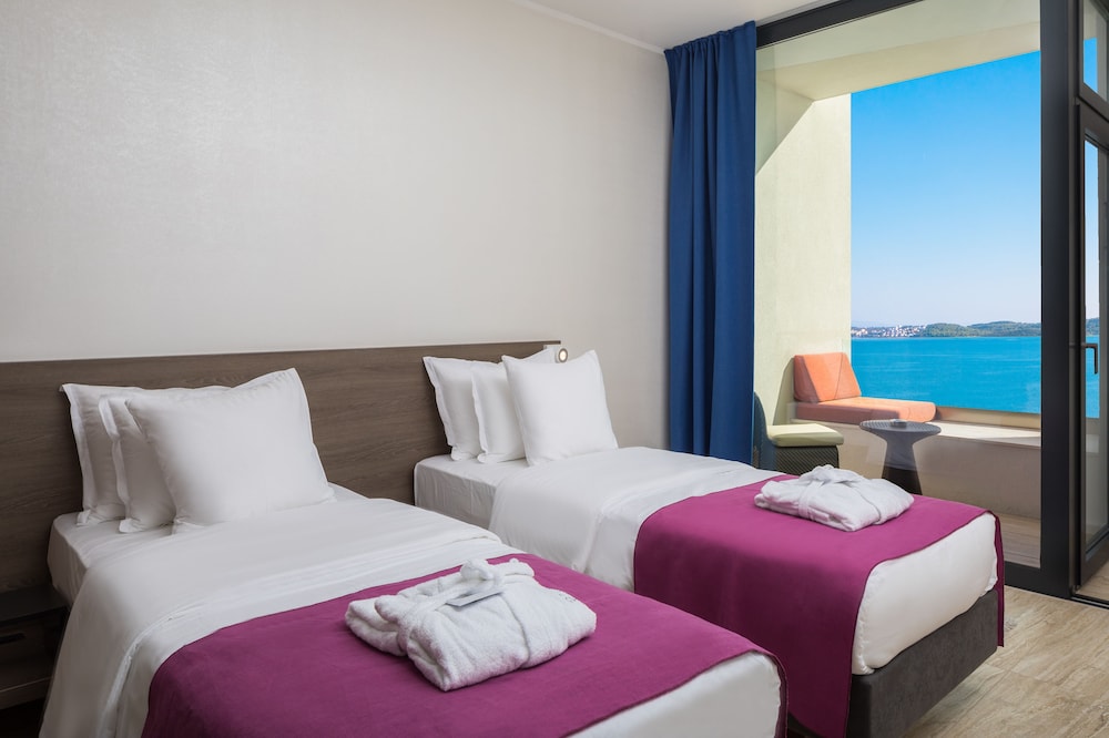 Hotel Ola - Adults Only — Hotel rooms in Seget Donji, Split-Dalmatia