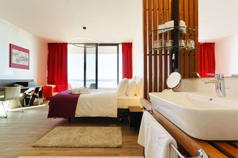 Hotel Ola - Adults Only — Hotel rooms in Seget Donji, Split-Dalmatia