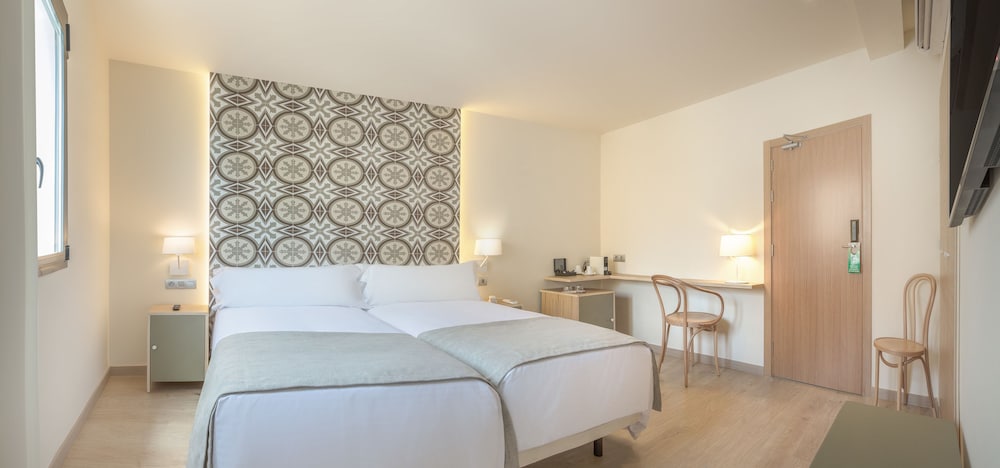 Gastrohotel RH Canfali By Hoteles RH — Hotel rooms in Benidorm, Valencian Community