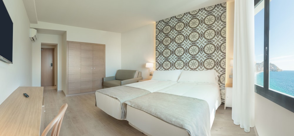 Gastrohotel RH Canfali By Hoteles RH — Hotel rooms in Benidorm, Valencian Community