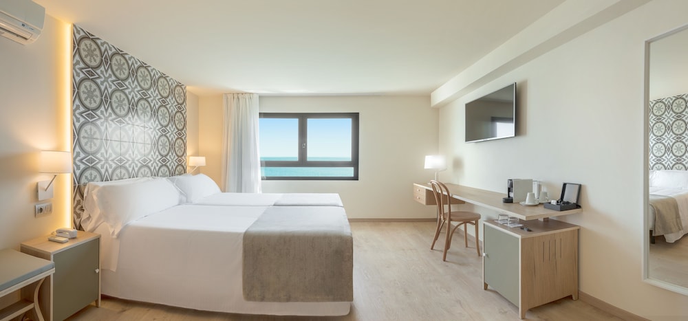 Gastrohotel RH Canfali By Hoteles RH — Hotel rooms in Benidorm, Valencian Community