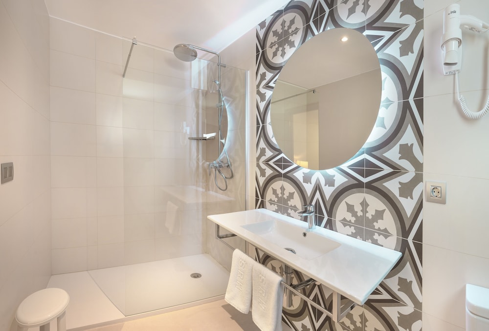 Gastrohotel RH Canfali By Hoteles RH — Hotel rooms in Benidorm, Valencian Community