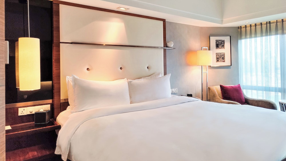 InterContinental Shanghai Pudong Hotel by IHG — Hotel rooms in Shanghai, Shanghai