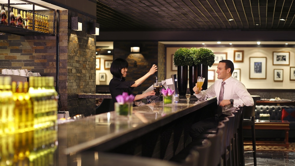 InterContinental Shanghai Pudong Hotel by IHG — Restaurant & bars in Shanghai, Shanghai