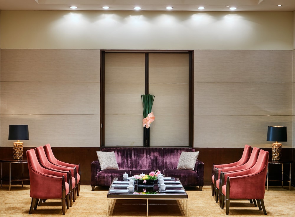 InterContinental Shanghai Pudong Hotel by IHG — Hotel rooms in Shanghai, Shanghai