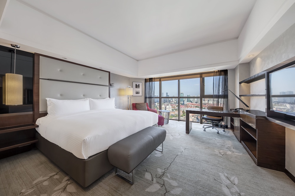 InterContinental Shanghai Pudong Hotel by IHG — Hotel rooms in Shanghai, Shanghai