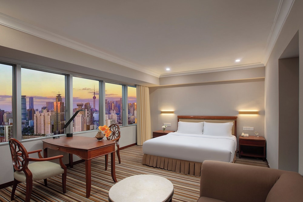 Jin Jiang Tower — Hotel rooms in Shanghai, Shanghai