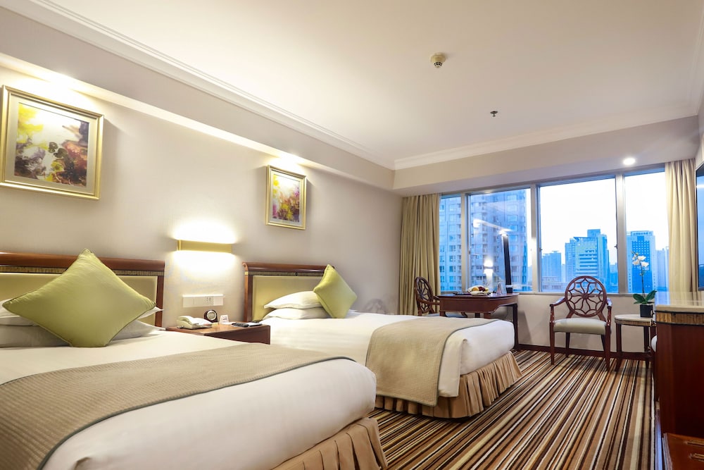Jin Jiang Tower — Hotel rooms in Shanghai, Shanghai