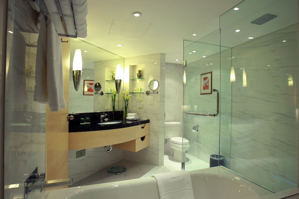 Jin Jiang Tower — Hotel rooms in Shanghai, Shanghai