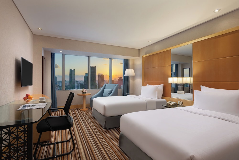 Jin Jiang Tower — Hotel rooms in Shanghai, Shanghai
