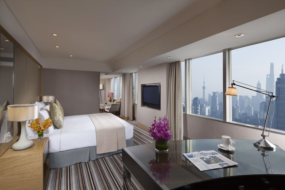 Jin Jiang Tower — Hotel rooms in Shanghai, Shanghai
