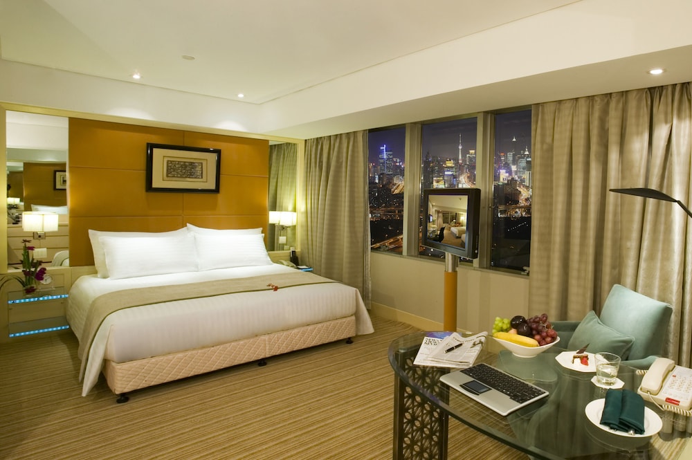 Jin Jiang Tower — Hotel rooms in Shanghai, Shanghai